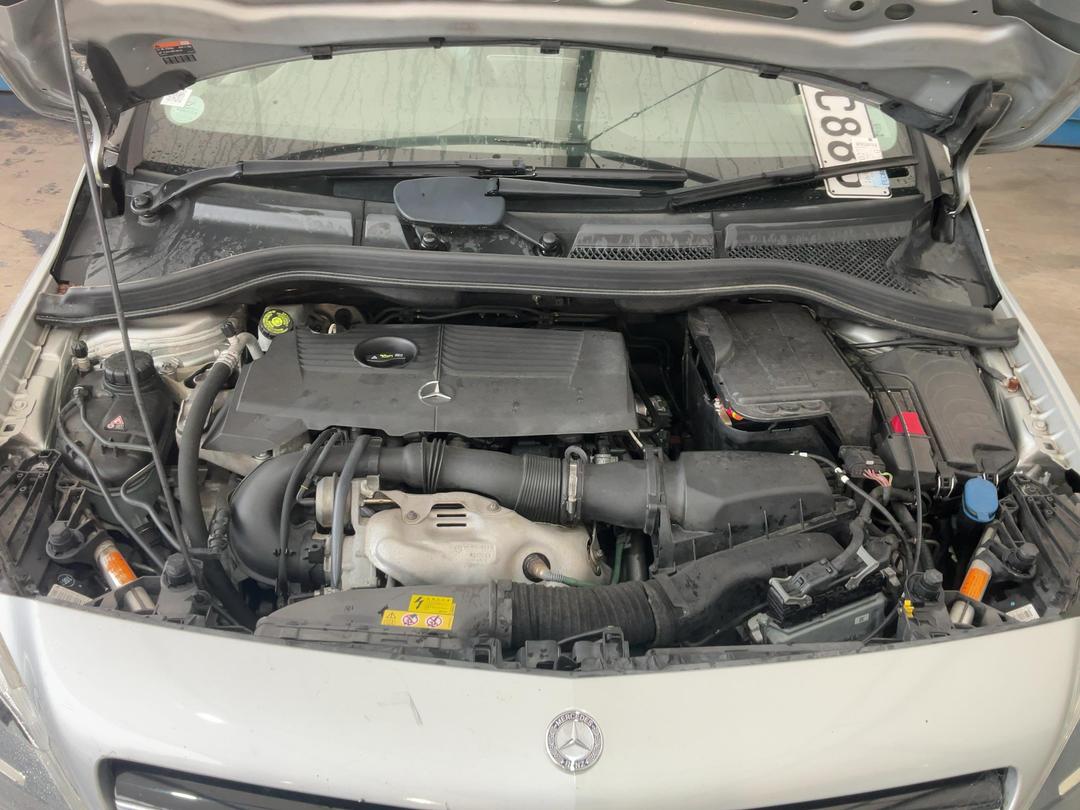 Photo '15' of Mercedes-Benz B-Class B180