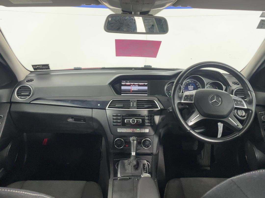 Photo '15' of Mercedes-Benz C-Class C180 Photo '15' of Mercedes-Benz C-Class C180