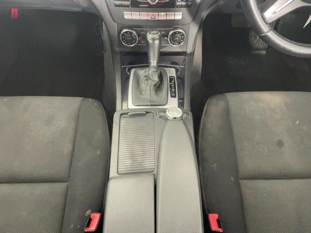 Photo '16' of Mercedes-Benz C-Class C180 Photo '16' of Mercedes-Benz C-Class C180