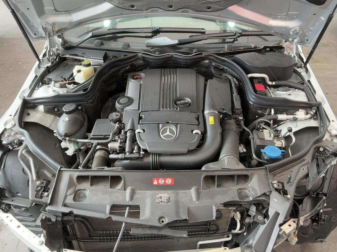 Photo '28' of Mercedes-Benz C-Class C200 CGI Photo '28' of Mercedes-Benz C-Class C200 CGI