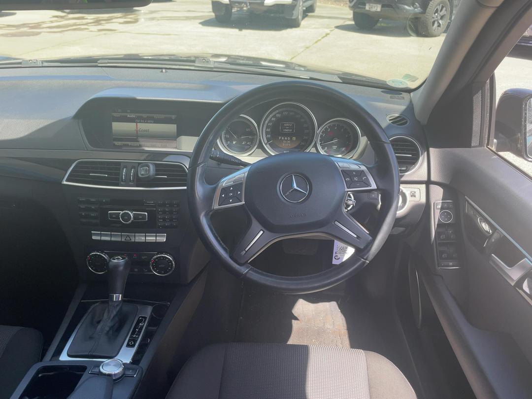 Photo '14' of Mercedes-Benz C-Class C180 Station Wagon Photo '14' of Mercedes-Benz C-Class C180 Station Wagon