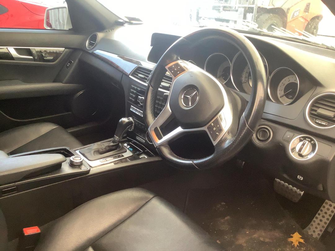 Photo '10' of Mercedes-Benz C350