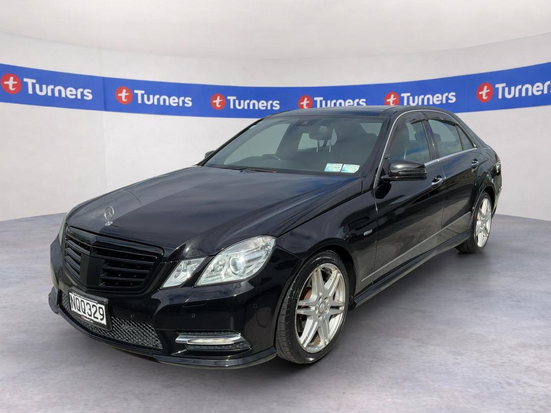 Photo '4' of Mercedes-Benz E-Class