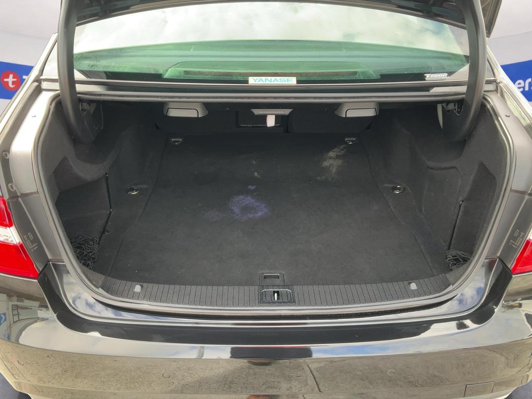 Photo '14' of Mercedes-Benz E-Class