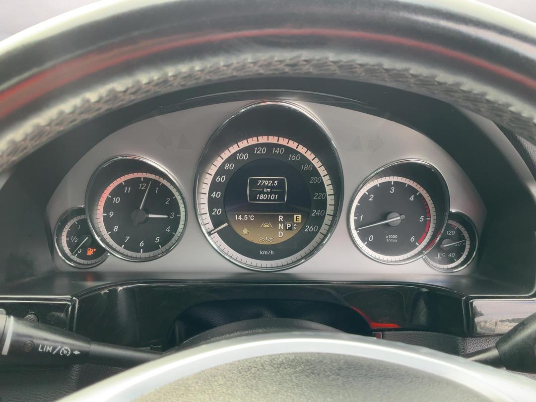 Photo '21' of Mercedes-Benz E-Class