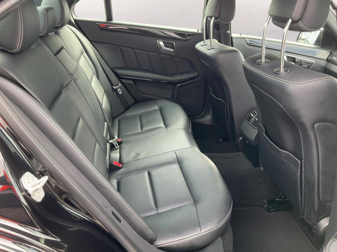Photo '20' of Mercedes-Benz E-Class