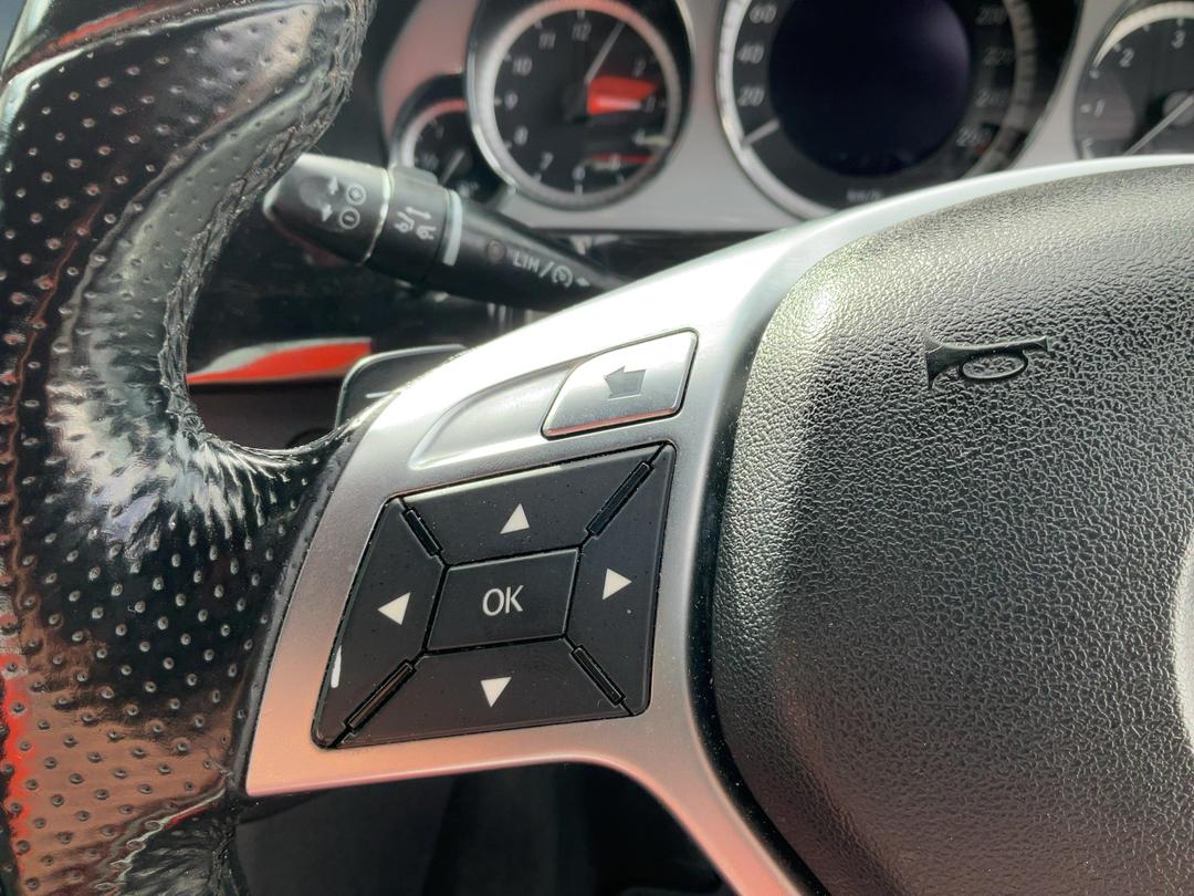 Photo '26' of Mercedes-Benz E-Class