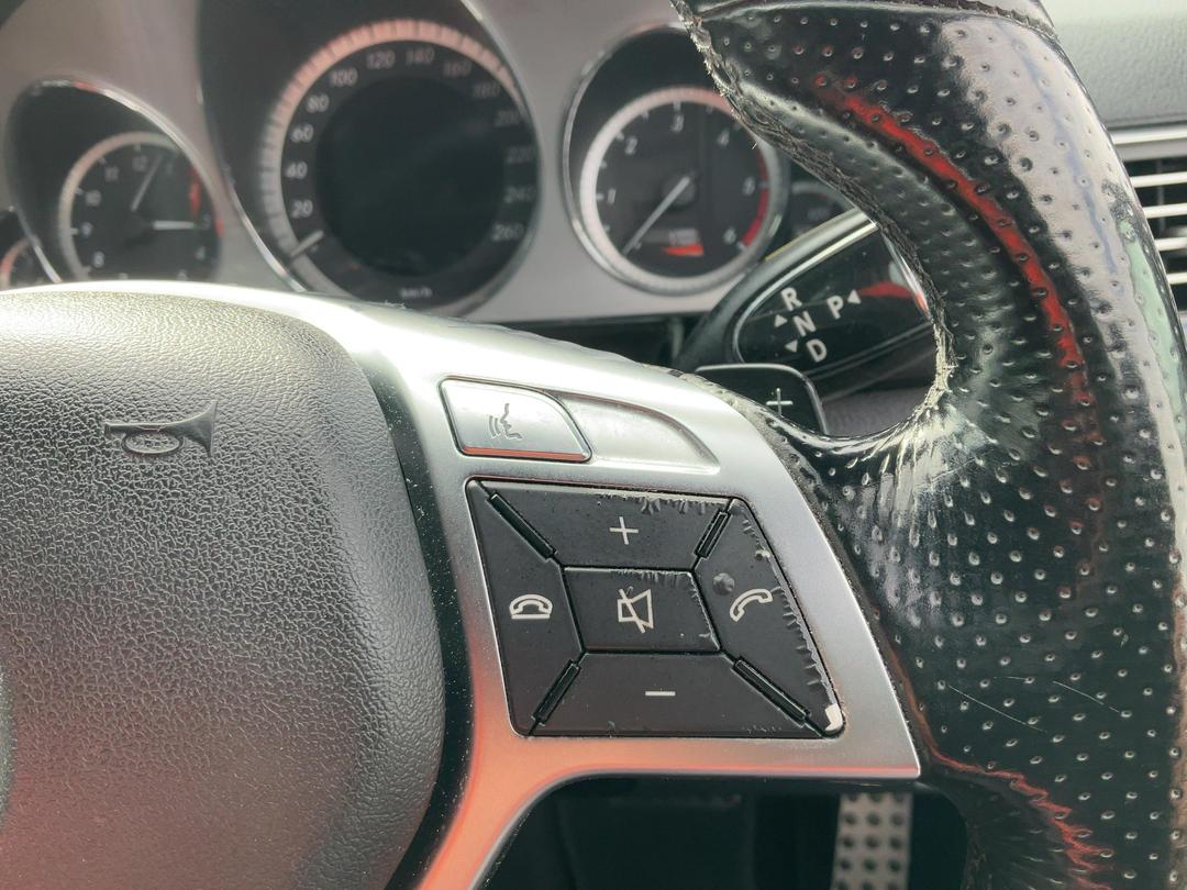 Photo '27' of Mercedes-Benz E-Class