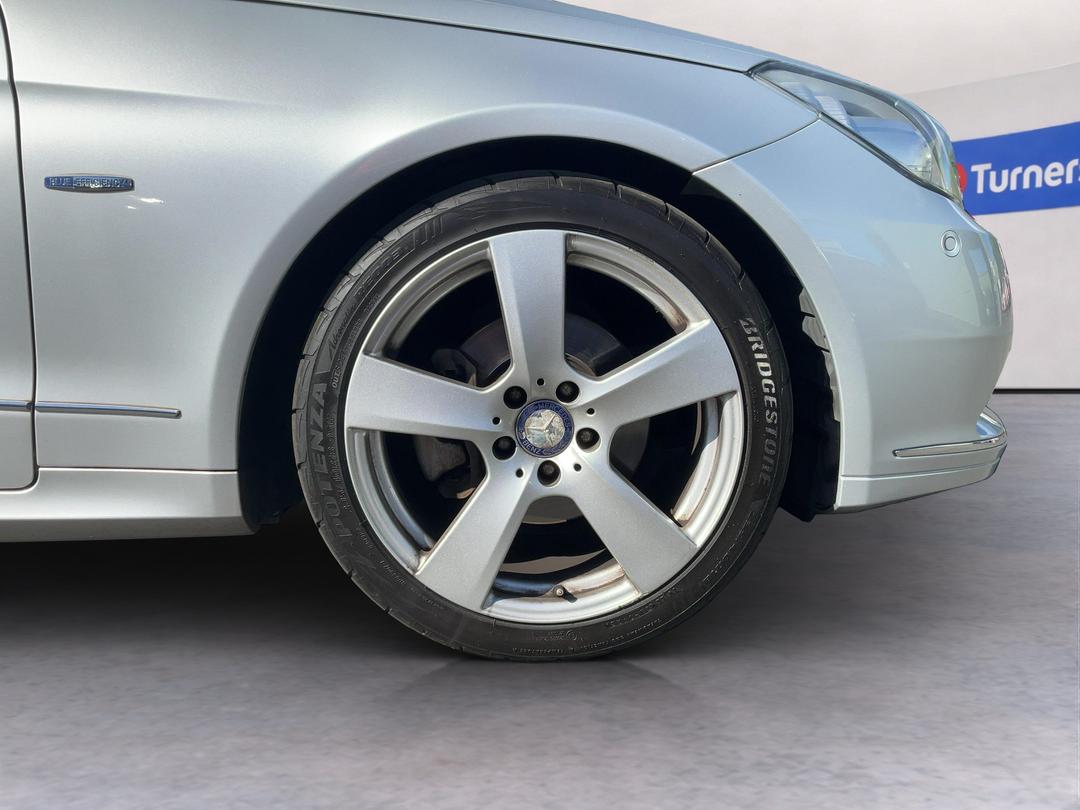 Photo '9' of Mercedes-Benz E-Class