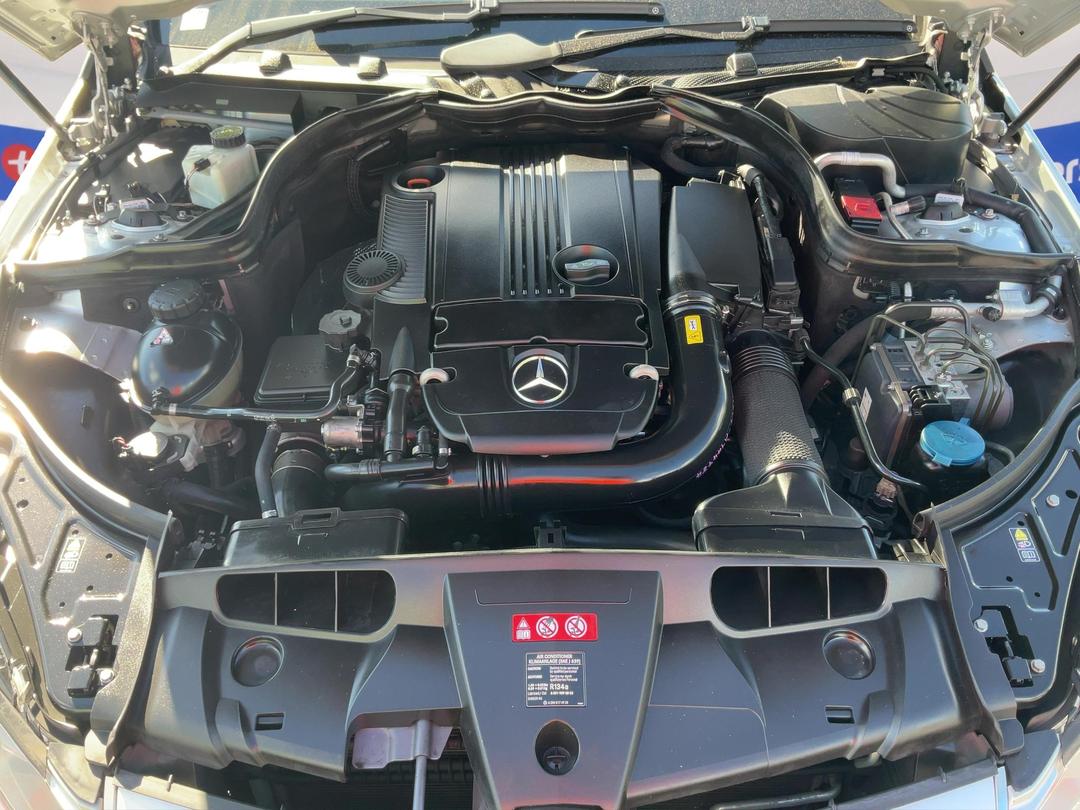 Photo '13' of Mercedes-Benz E-Class