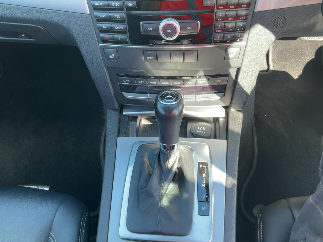 Photo '18' of Mercedes-Benz E-Class