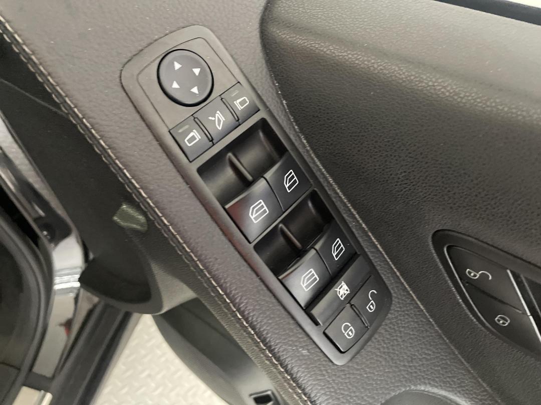 Photo '23' of Mercedes-Benz R