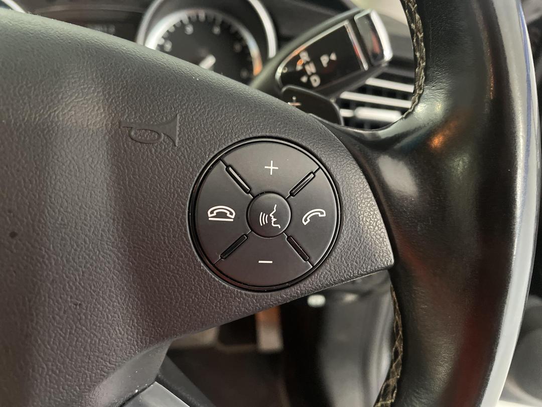 Photo '25' of Mercedes-Benz R