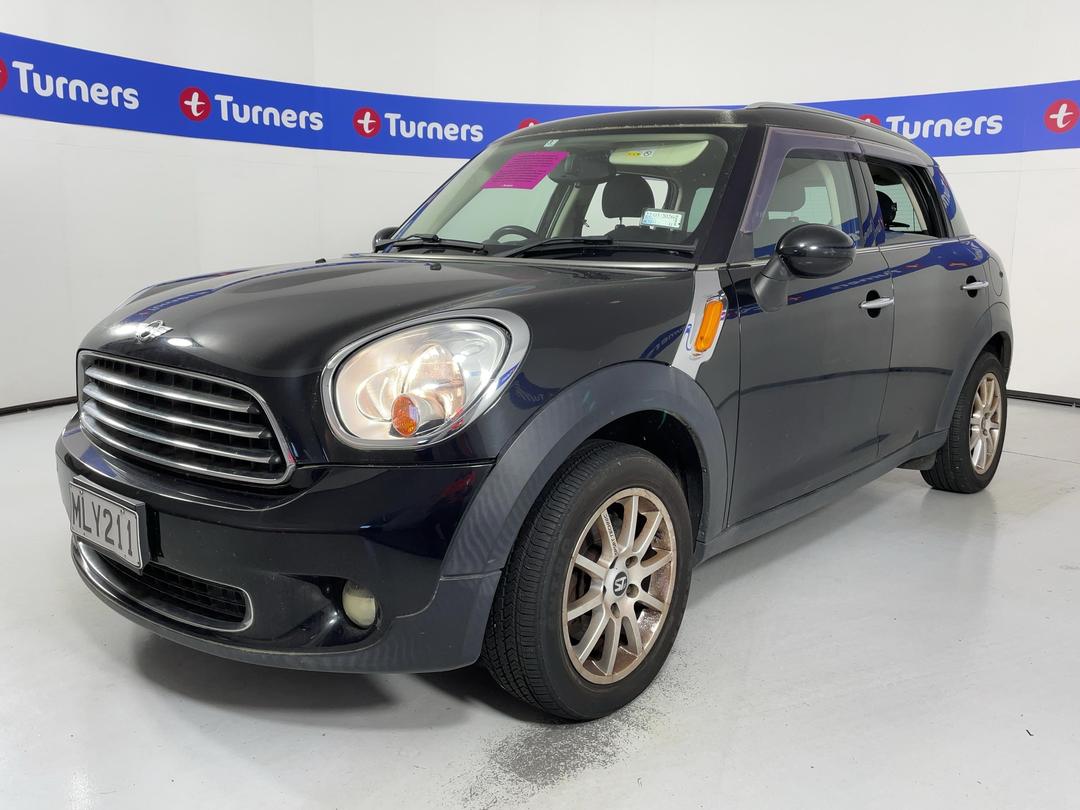 Photo '4' of Mini Cooper Crossover Photo '4' of Mini Cooper Crossover