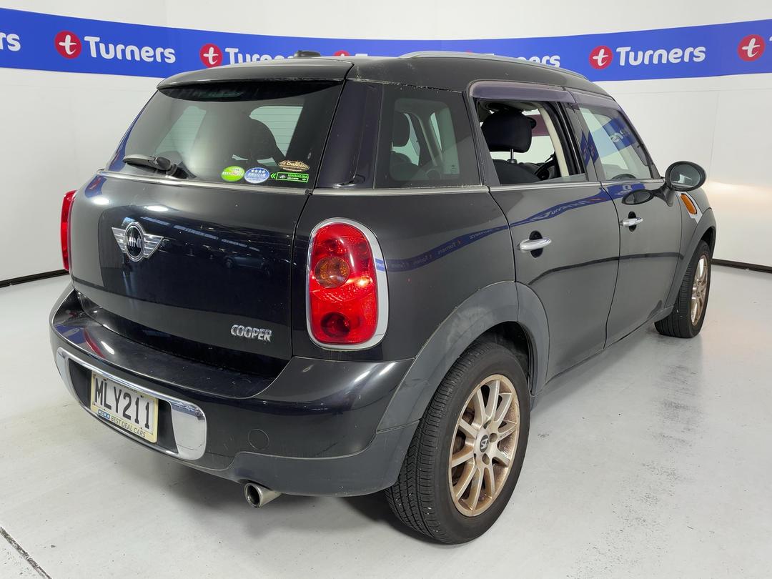 Photo '7' of Mini Cooper Crossover Photo '7' of Mini Cooper Crossover
