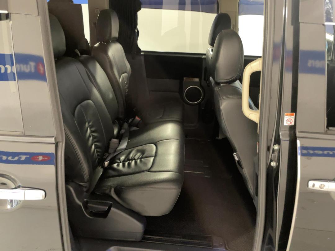 Photo '20' of Mitsubishi Delica