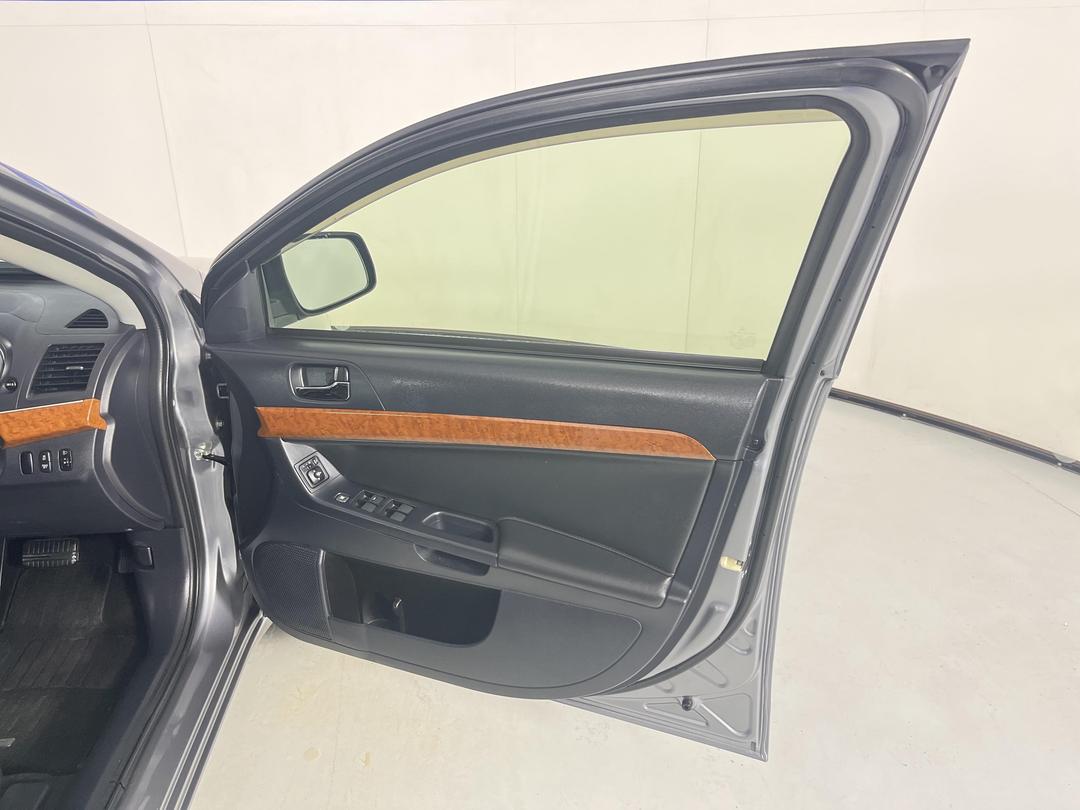 Photo '15' of Mitsubishi Galant