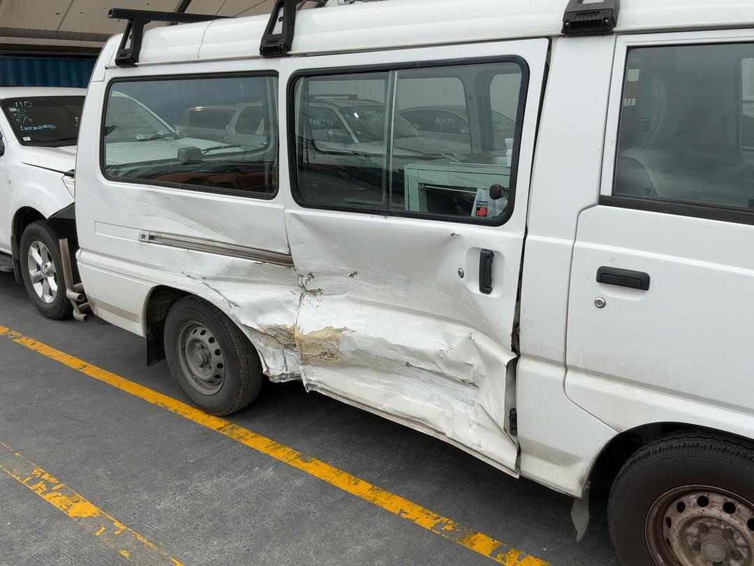 Photo '2' of Mitsubishi L300 LWB Photo '2' of Mitsubishi L300 LWB