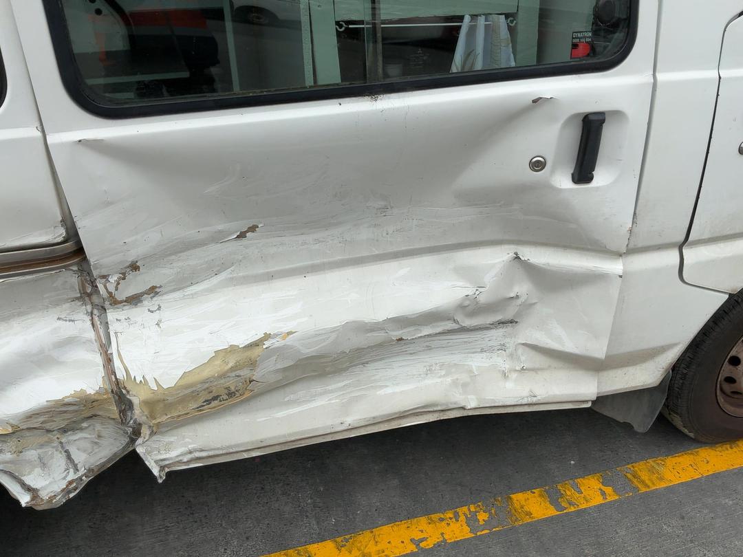Photo '15' of Mitsubishi L300 LWB Photo '15' of Mitsubishi L300 LWB