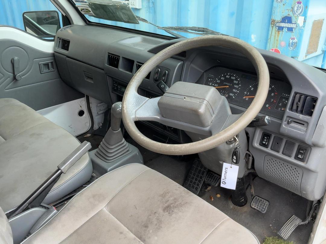 Photo '17' of Mitsubishi L300 LWB Photo '17' of Mitsubishi L300 LWB