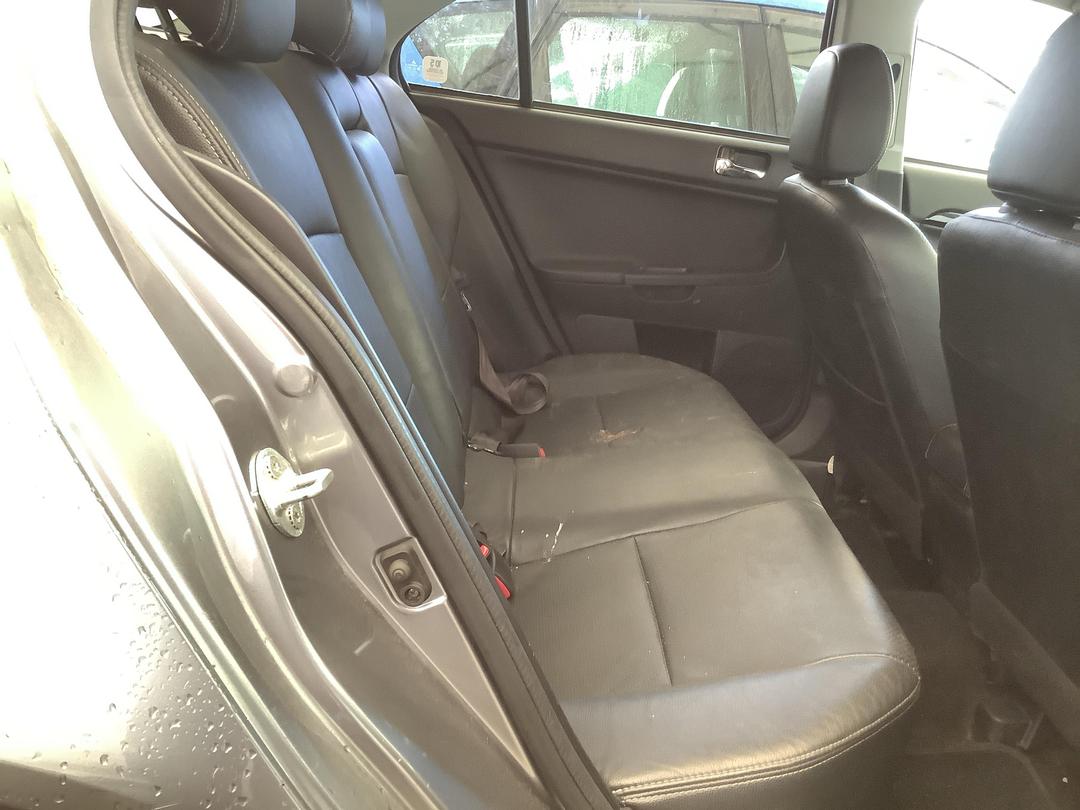 Photo '7' of Mitsubishi Lancer SEI