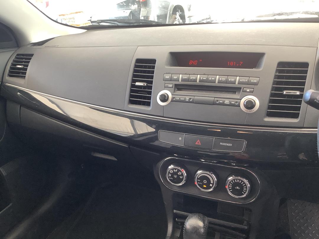 Photo '15' of Mitsubishi Lancer SEI