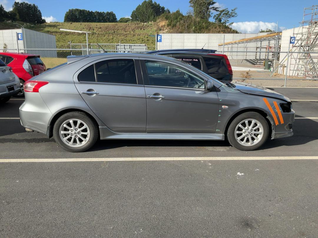 Photo '6' of Mitsubishi Lancer SEI