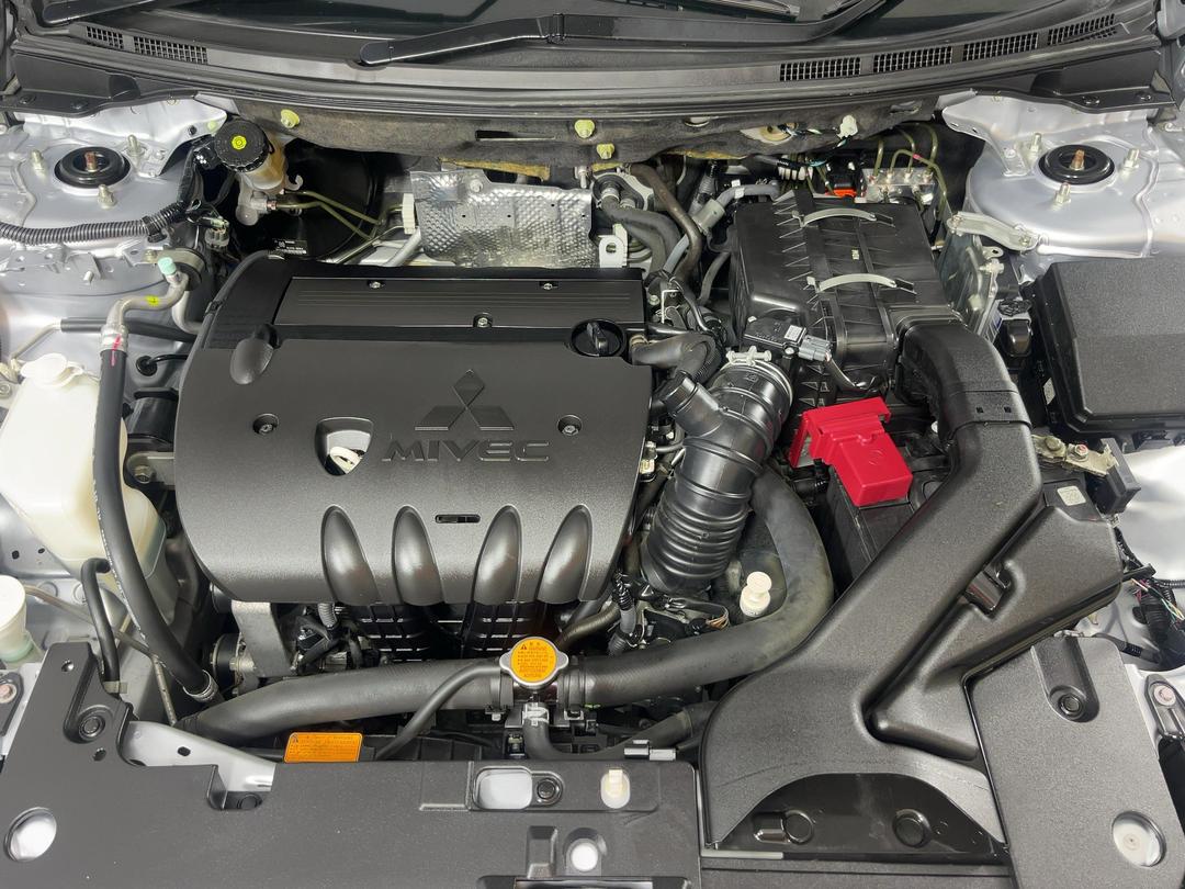 Photo '13' of Mitsubishi Lancer