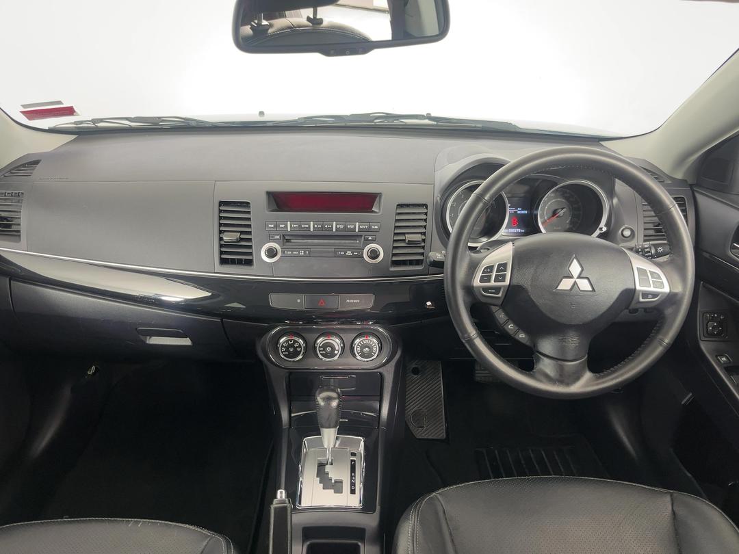 Photo '17' of Mitsubishi Lancer