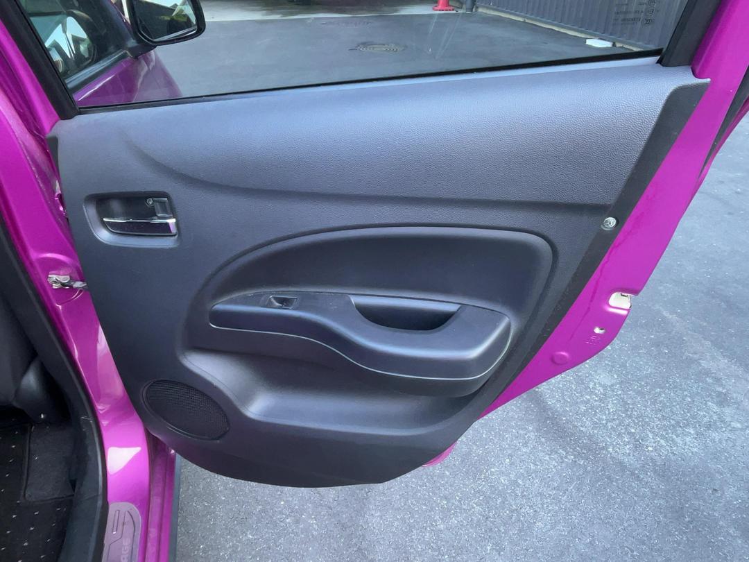 Photo '17' of Mitsubishi Mirage Photo '17' of Mitsubishi Mirage