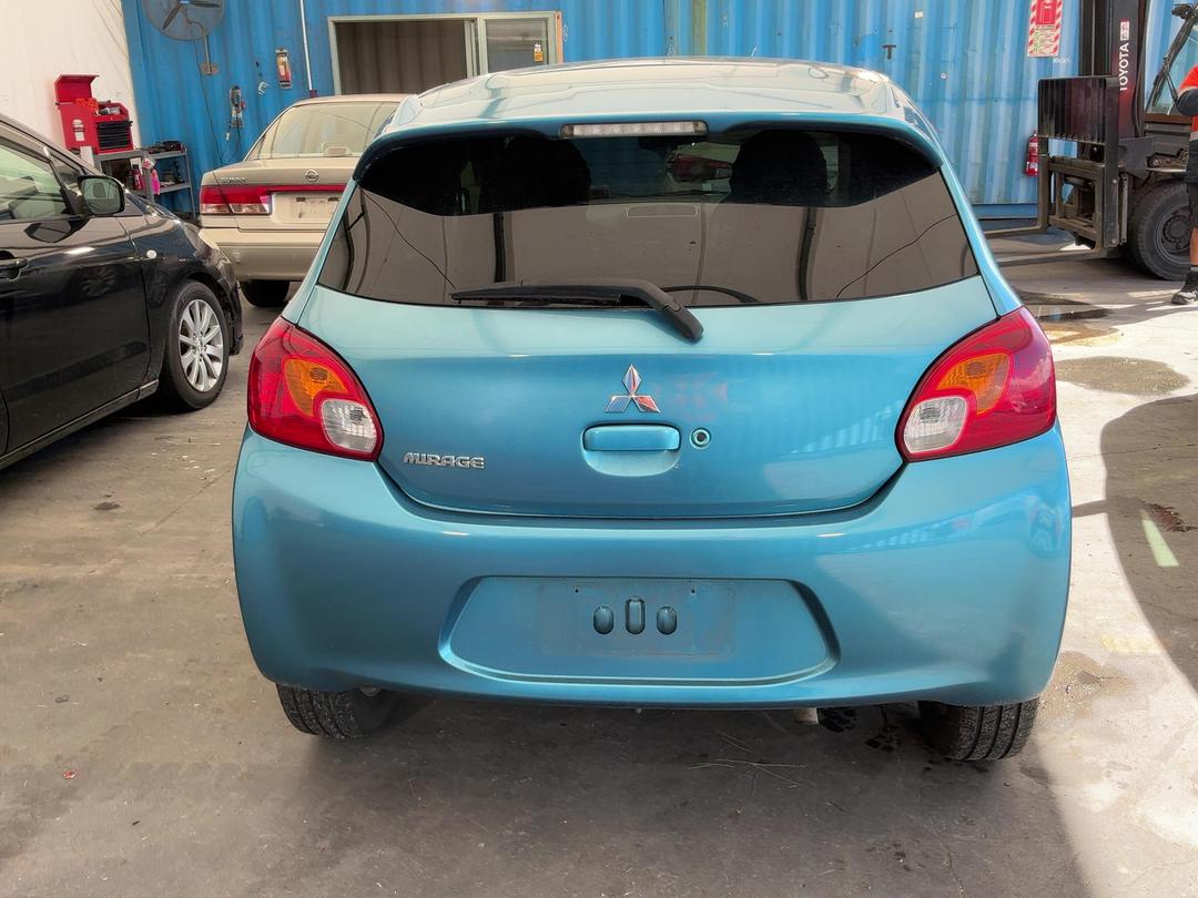 Photo '9' of Mitsubishi Mirage Photo '9' of Mitsubishi Mirage