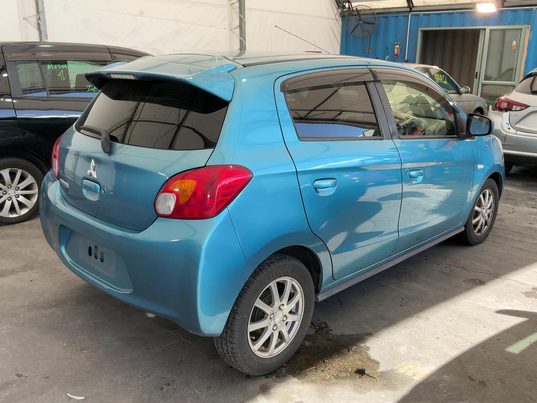 Photo '11' of Mitsubishi Mirage Photo '11' of Mitsubishi Mirage