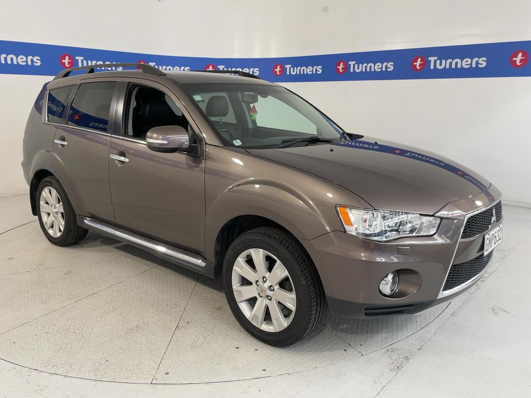 Photo '1' of Mitsubishi Outlander