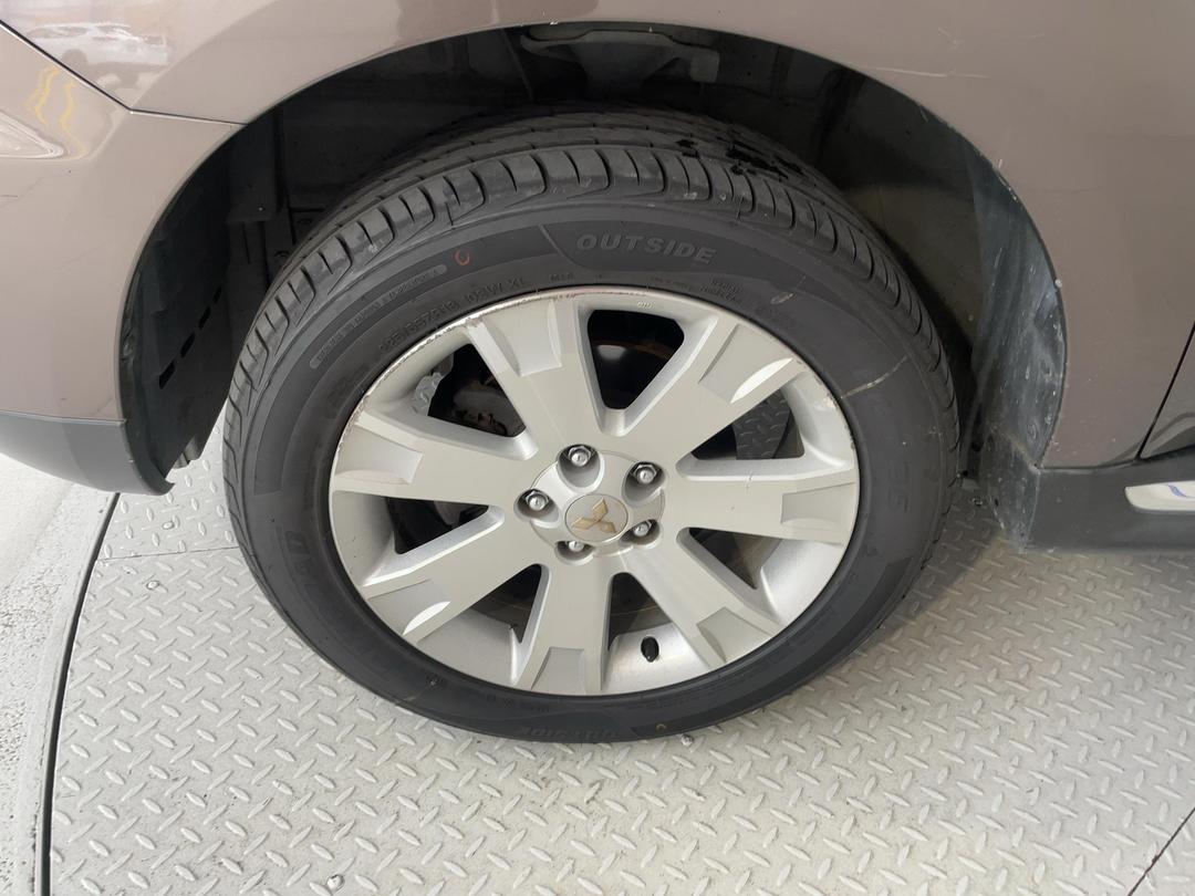 Photo '10' of Mitsubishi Outlander