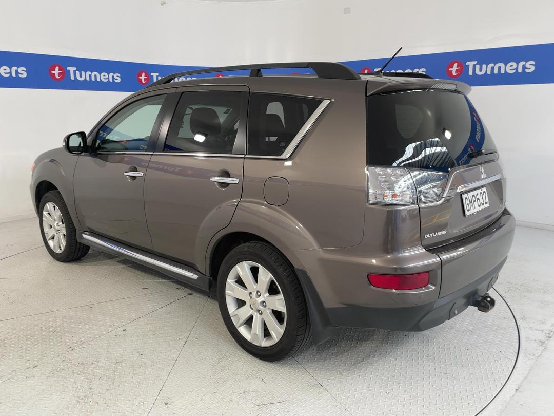Photo '5' of Mitsubishi Outlander