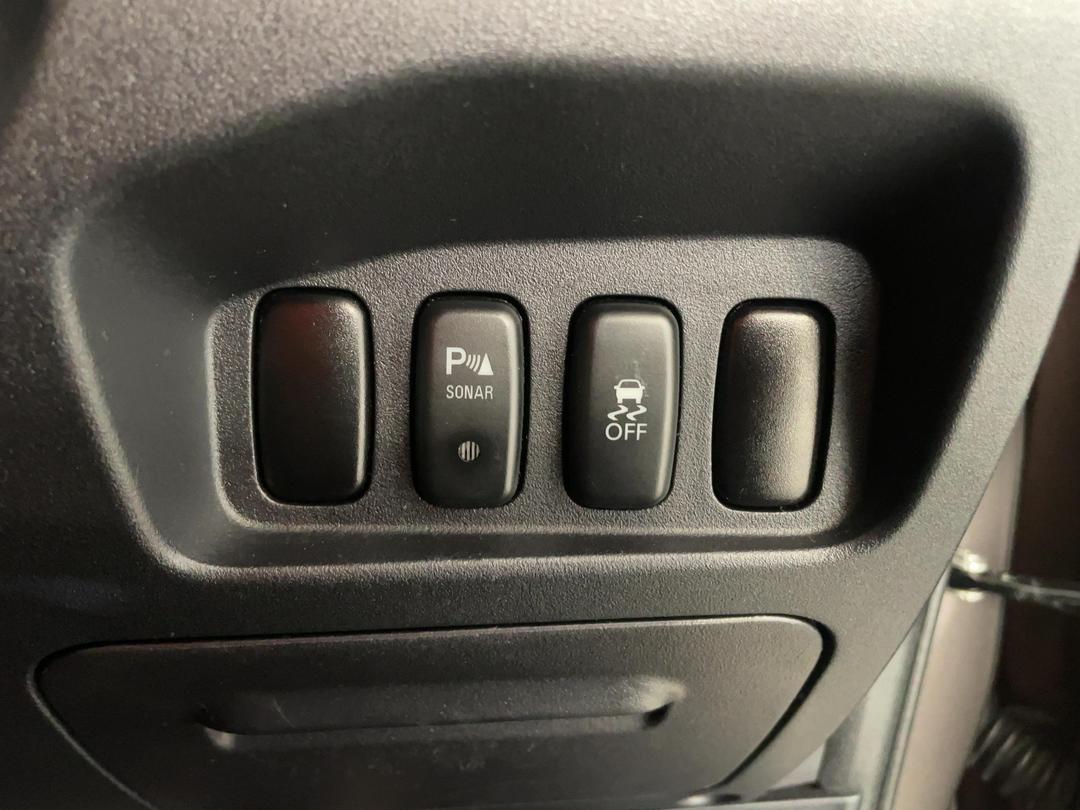 Photo '24' of Mitsubishi Outlander