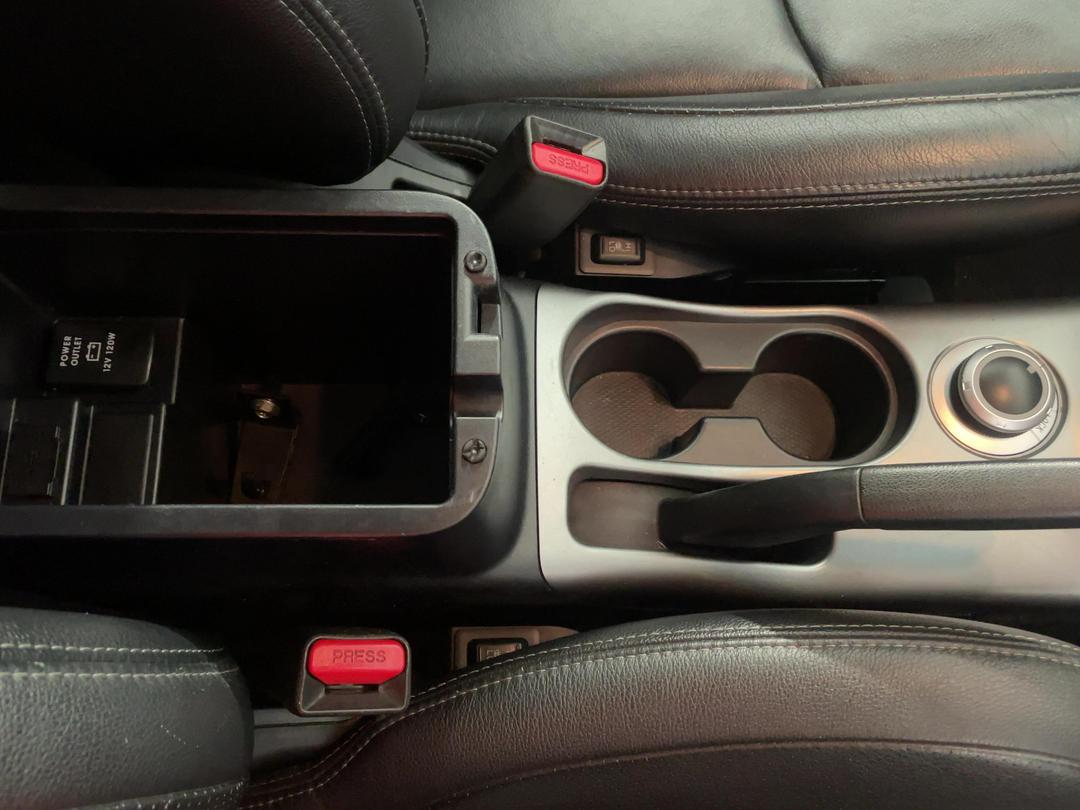 Photo '32' of Mitsubishi Outlander