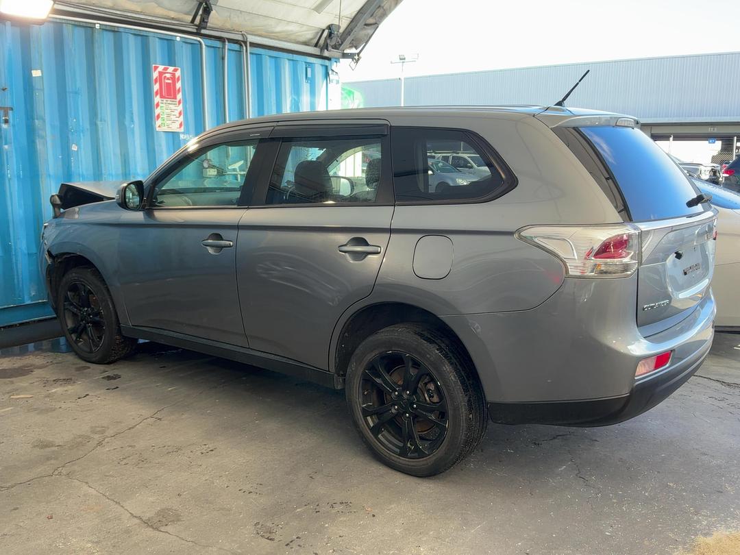Photo '6' of Mitsubishi Outlander Photo '6' of Mitsubishi Outlander