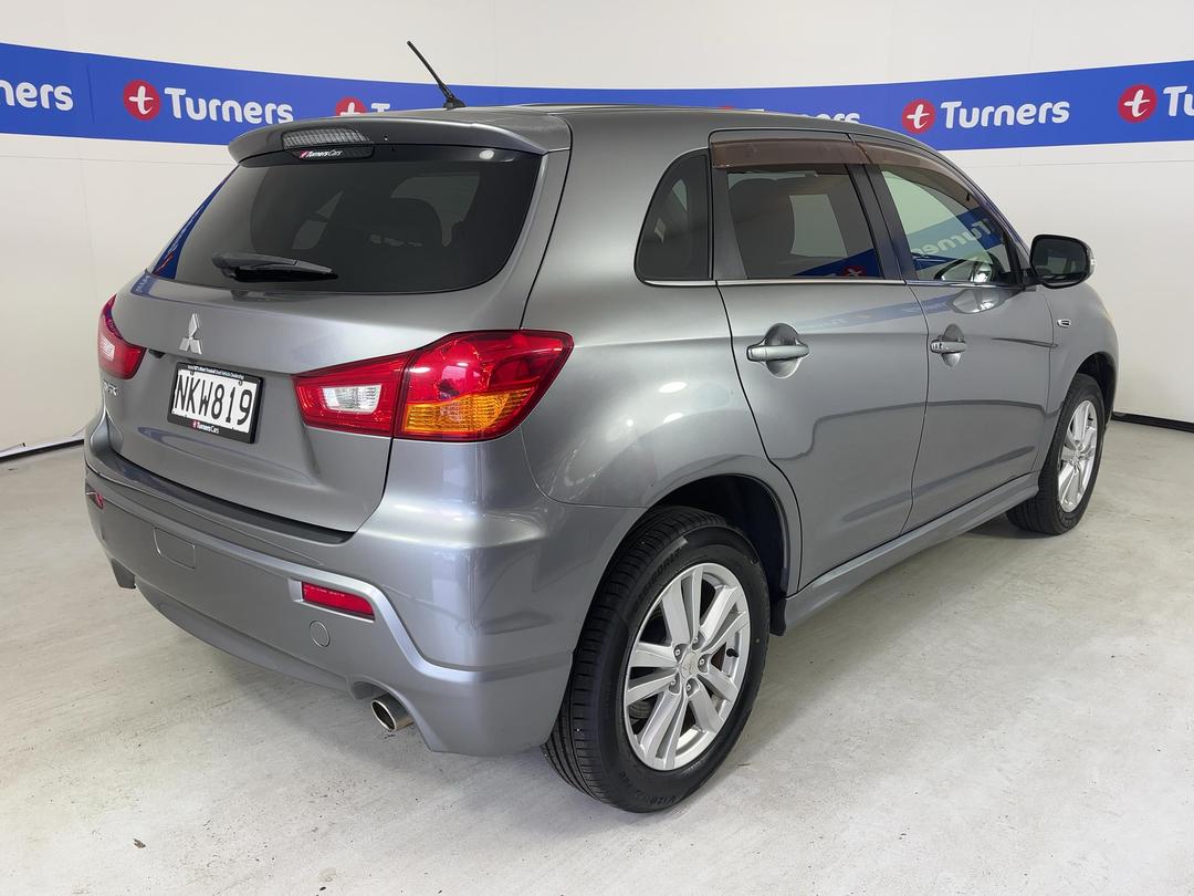 Photo '7' of Mitsubishi RVR