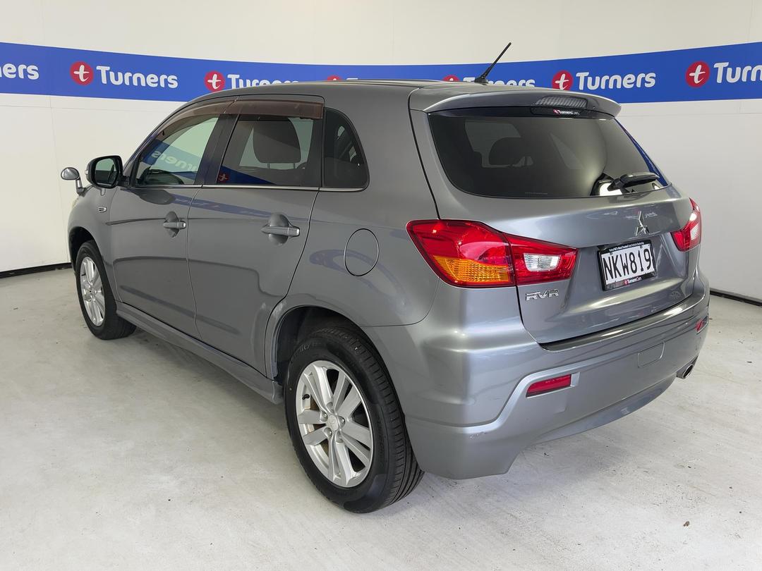 Photo '5' of Mitsubishi RVR