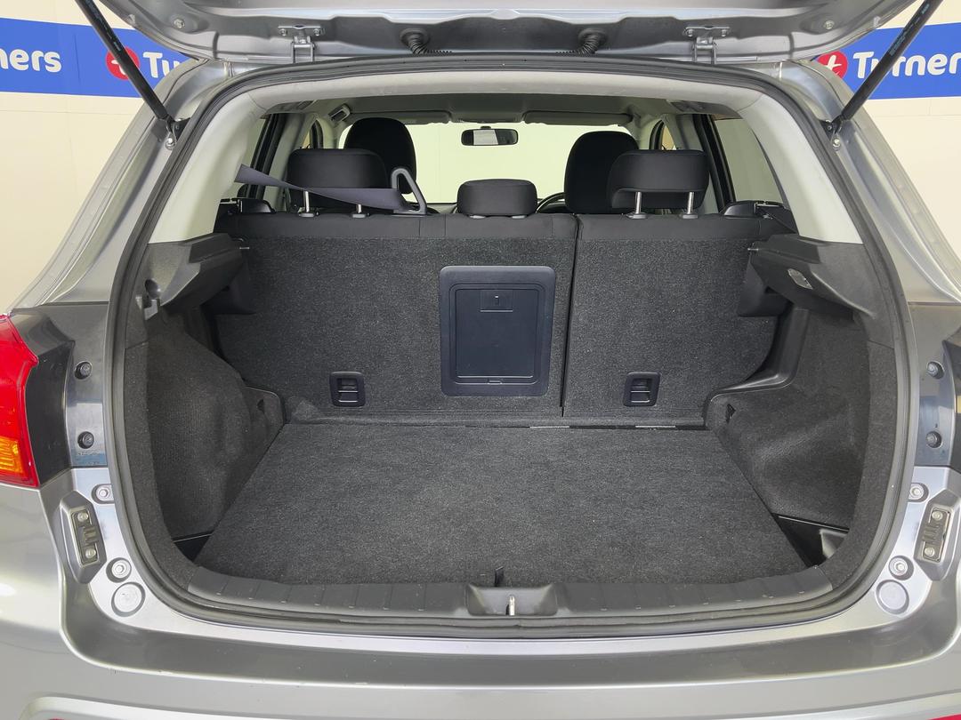 Photo '14' of Mitsubishi RVR