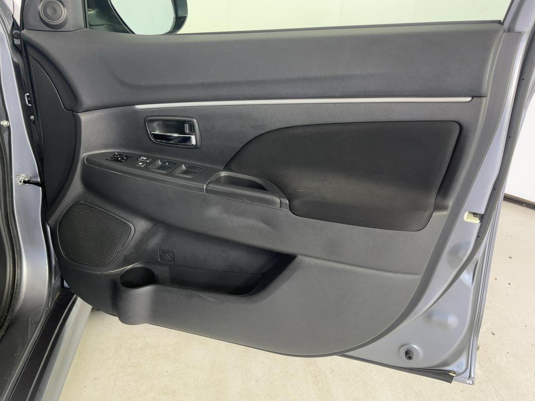 Photo '15' of Mitsubishi RVR