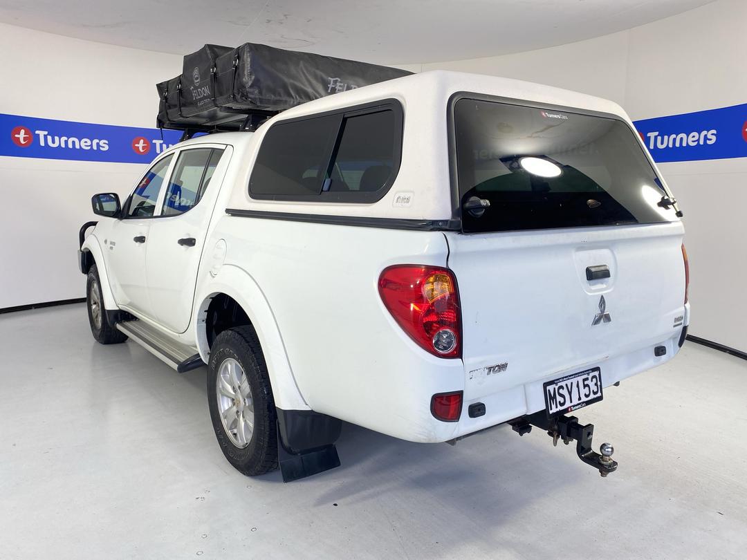 Photo '5' of Mitsubishi Triton