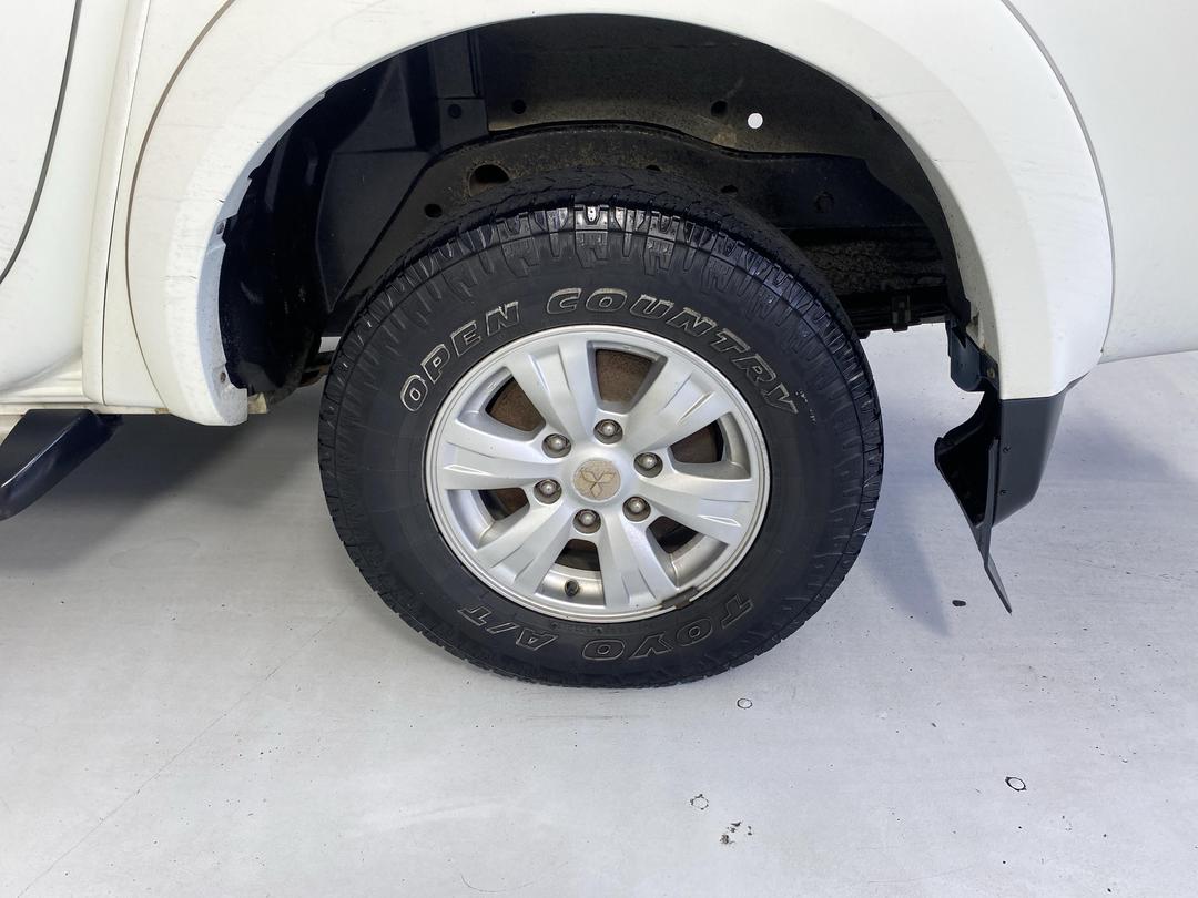 Photo '11' of Mitsubishi Triton