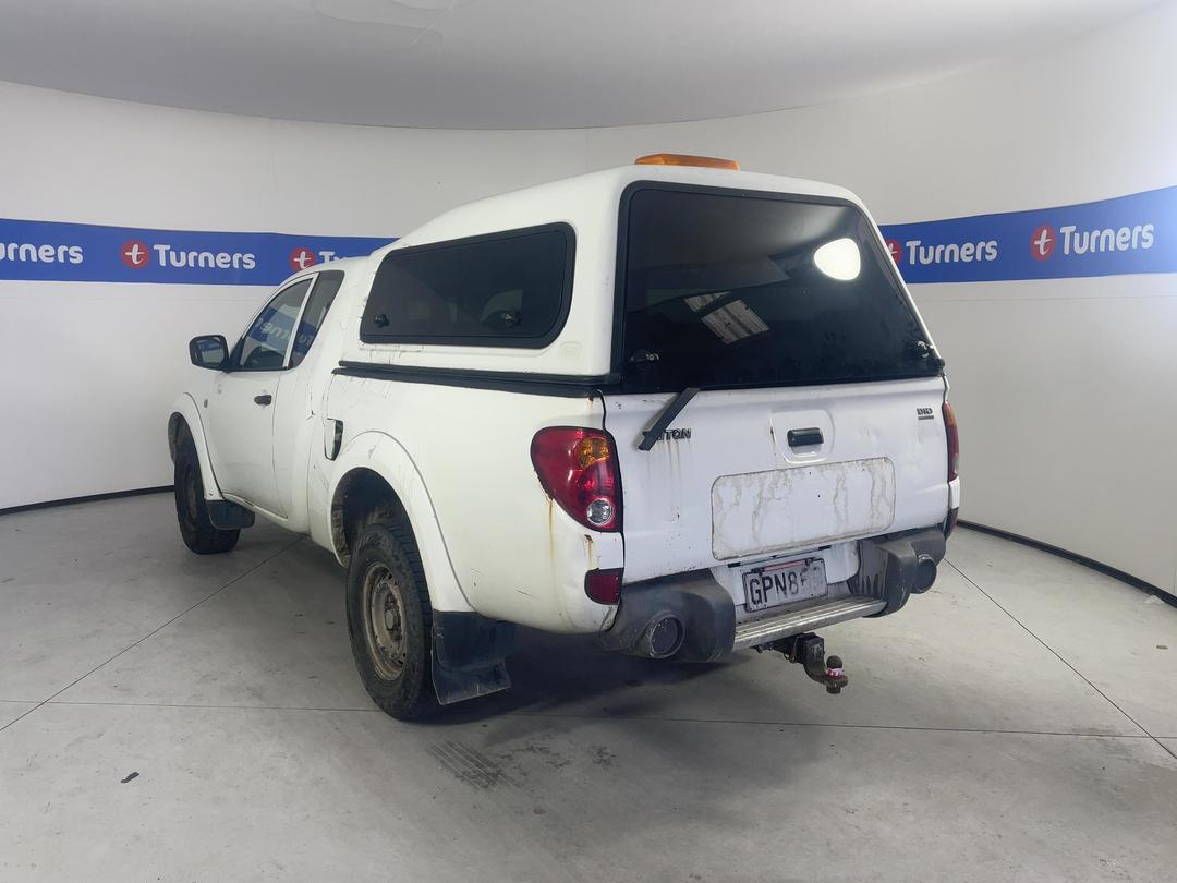 Photo '4' of Mitsubishi Triton Club CAB GL Photo '4' of Mitsubishi Triton Club CAB GL