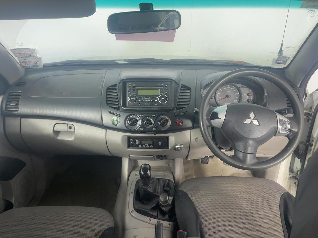 Photo '15' of Mitsubishi Triton Club CAB GL Photo '15' of Mitsubishi Triton Club CAB GL