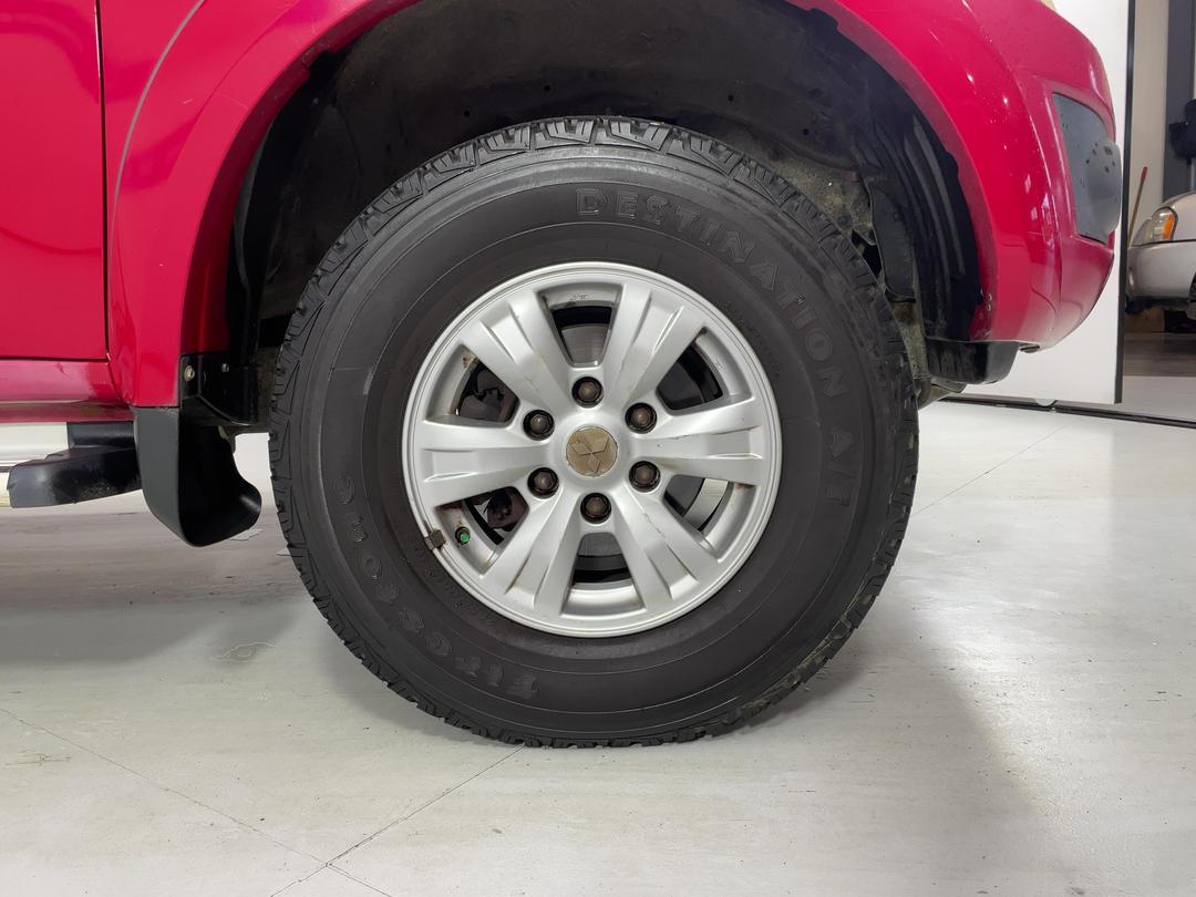 Photo '9' of Mitsubishi Triton