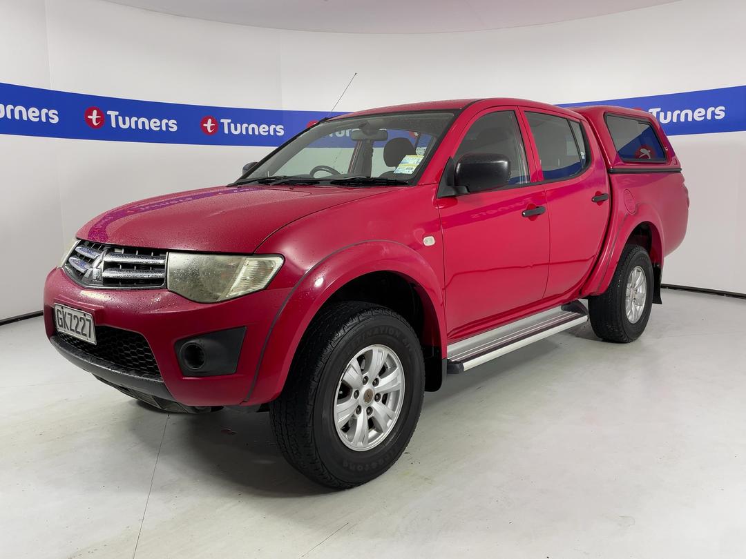 Photo '4' of Mitsubishi Triton