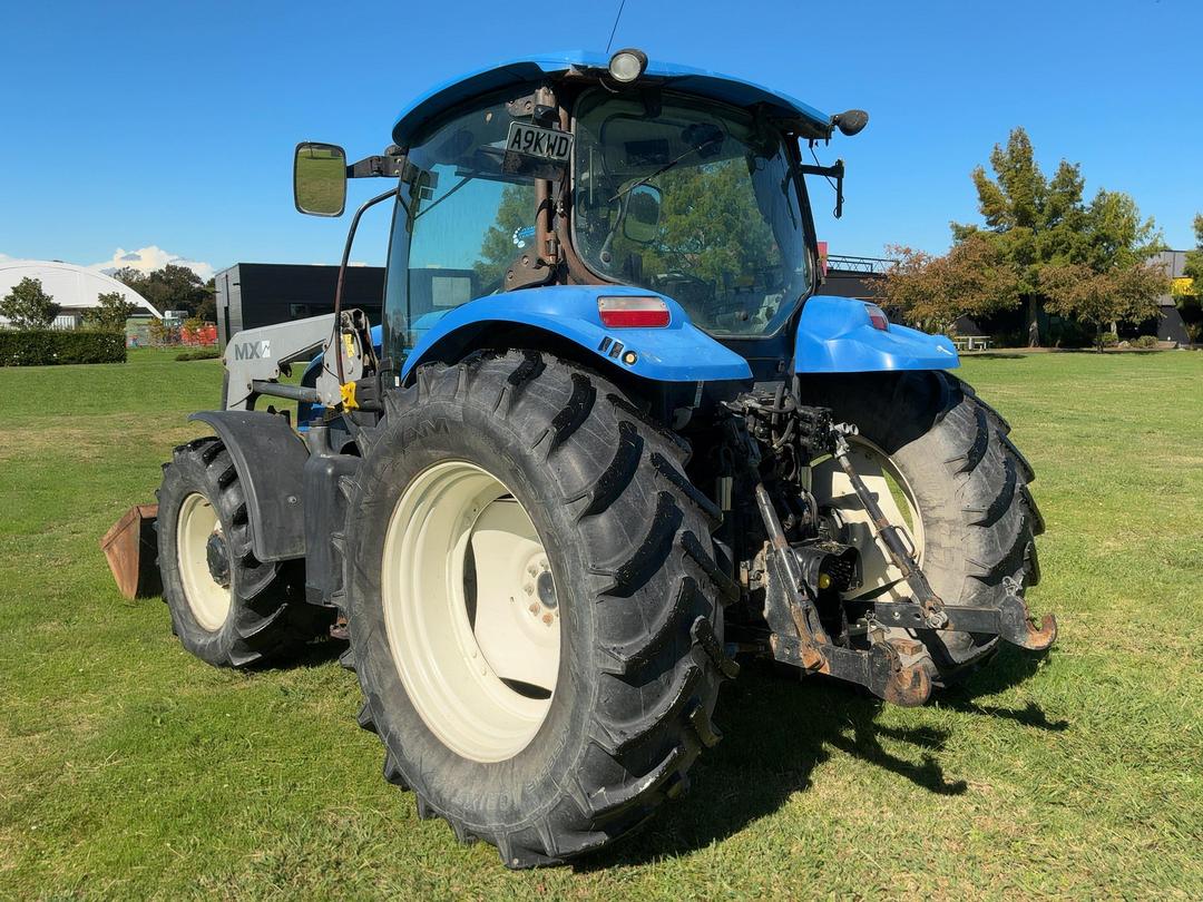 Photo '7' of NEW HOLLAND T6030 PLUS Tractor