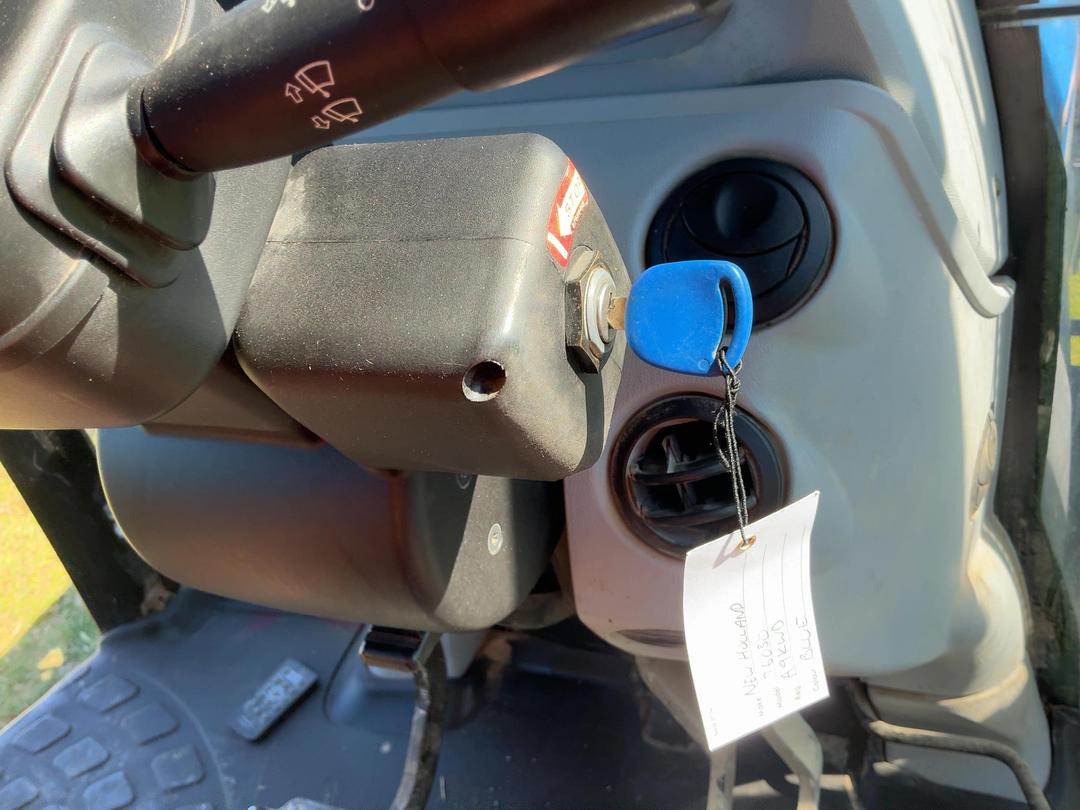 Photo '18' of NEW HOLLAND T6030 PLUS Tractor